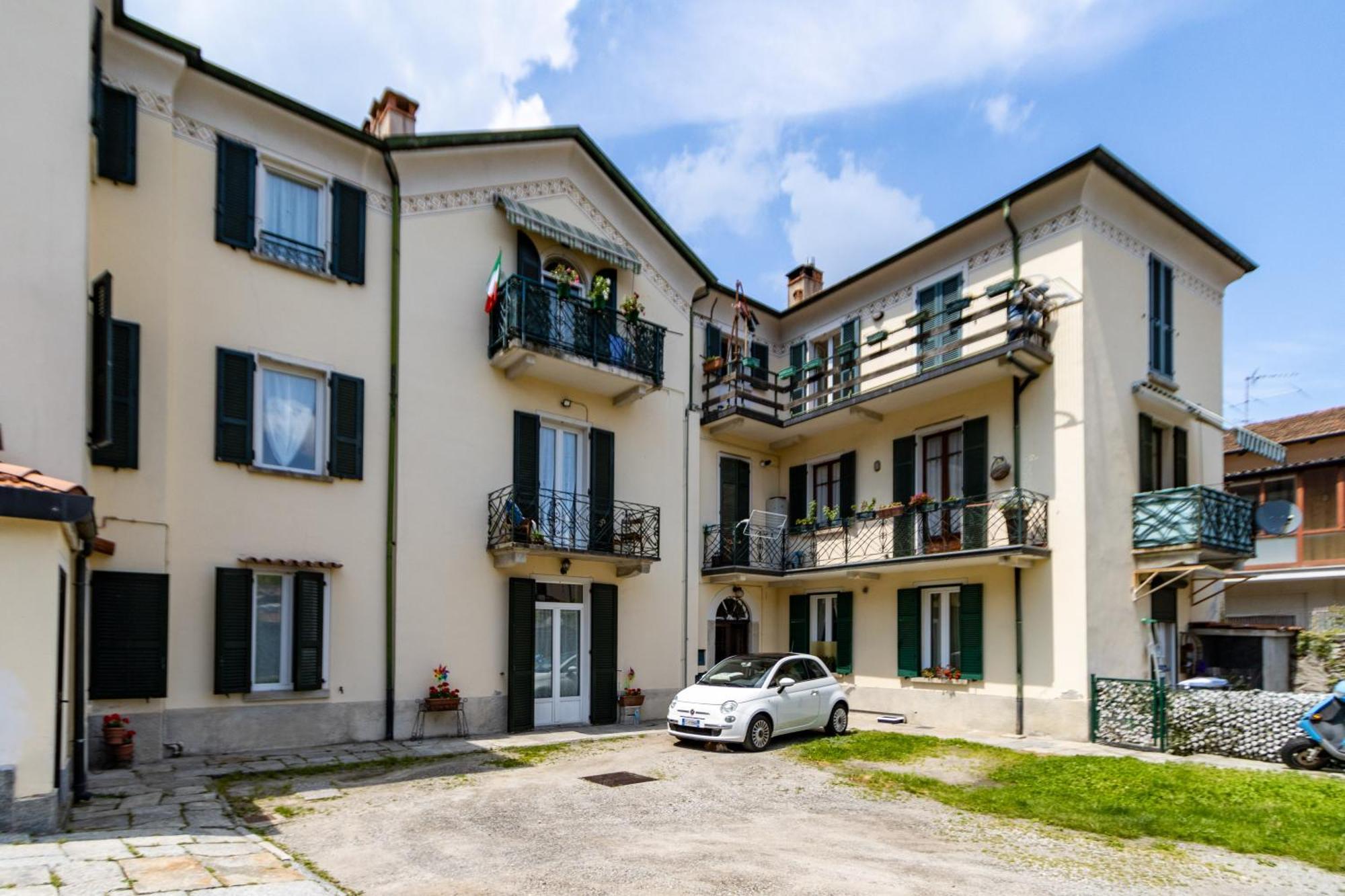 Le Dalie - Appartamento Stresa - Magognino Brisino Exteriör bild